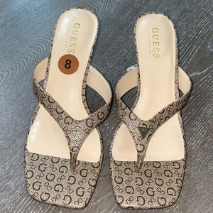 Guess women's Amzie Dress Monogram Sandals Size 8